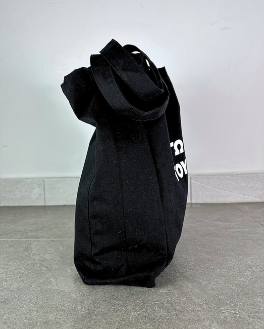 “ΕΓΩ ΕΙΜΑΙ ΤΟΥ ΧΩΡΟΥ” - tote