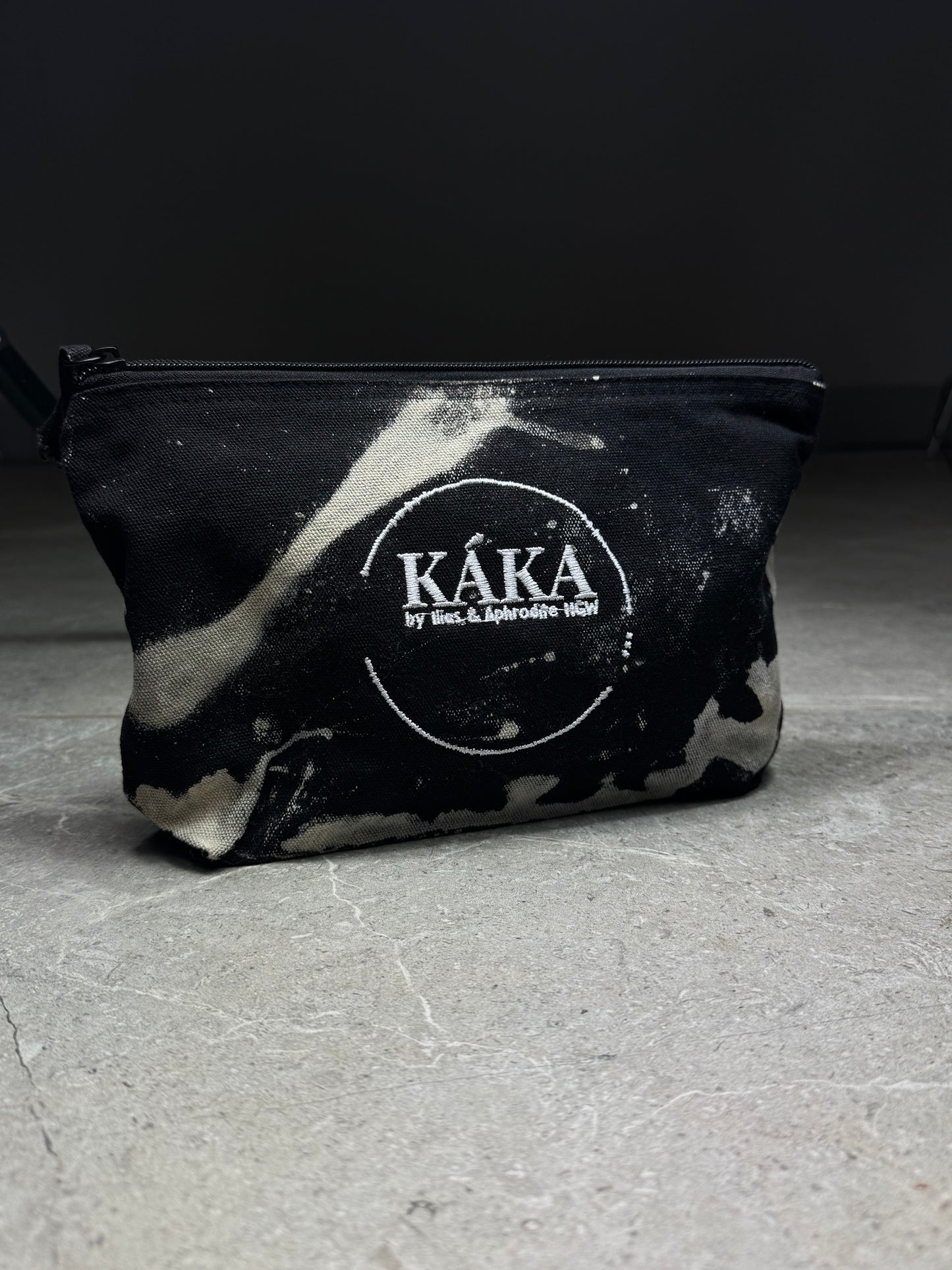 KÁKA cosmetic bag